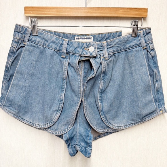 NWT Free People We The Free Prince Street Denim Shorts, Size 32 - Picture 5 of 12